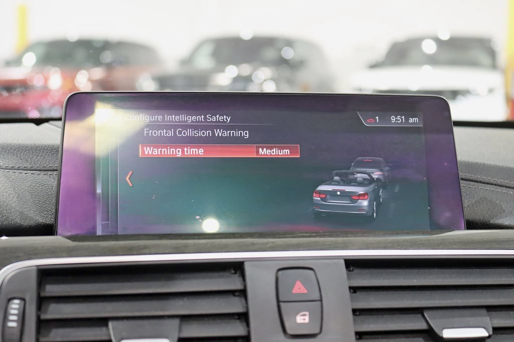 Used 2018 BMW M4 Convertible RWD image 25