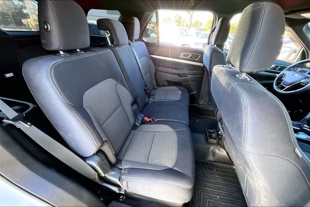 Used 2019 Ford Explorer XLT image 22