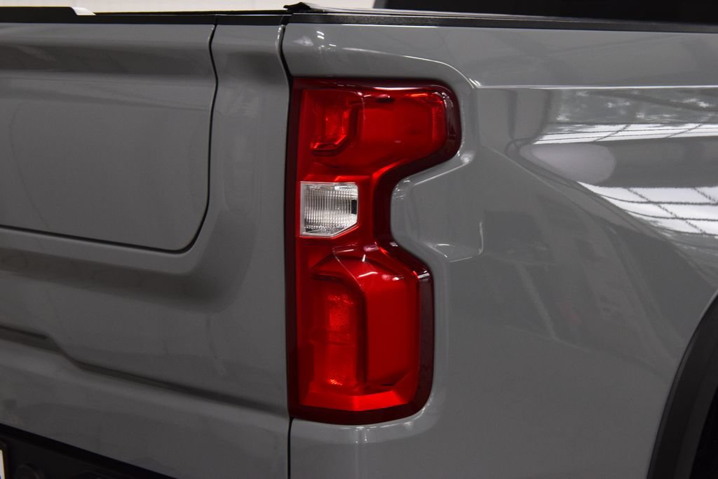 Used 2024 Chevrolet Silverado 1500 ZR2 w/ Technology Package AWD/4WD image 24