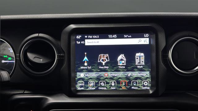 Used 2022 Jeep Wrangler Unlimited Sahara w/ Cold Weather Group image 19