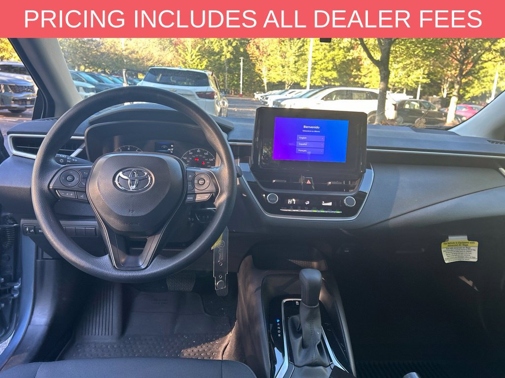 Used 2025 Toyota Corolla LE FWD image 2