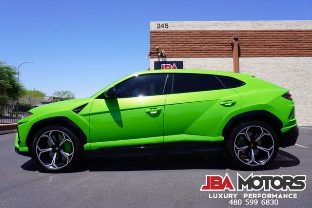 Used 2021 Lamborghini Urus AWD/4WD image 11