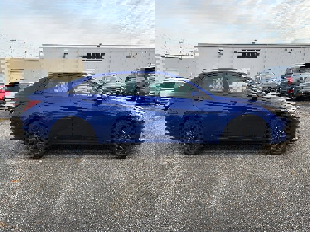 Certified 2022 Hyundai Elantra SEL image 8