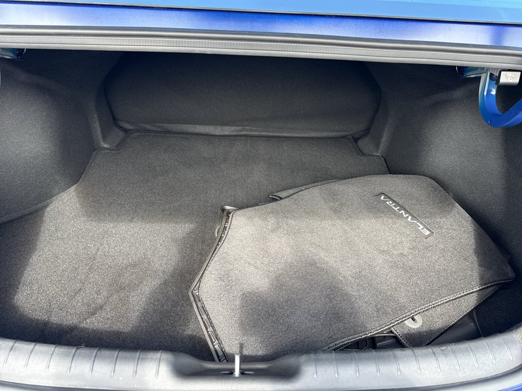 Used 2026 Hyundai Elantra Hybrid FWD image 16