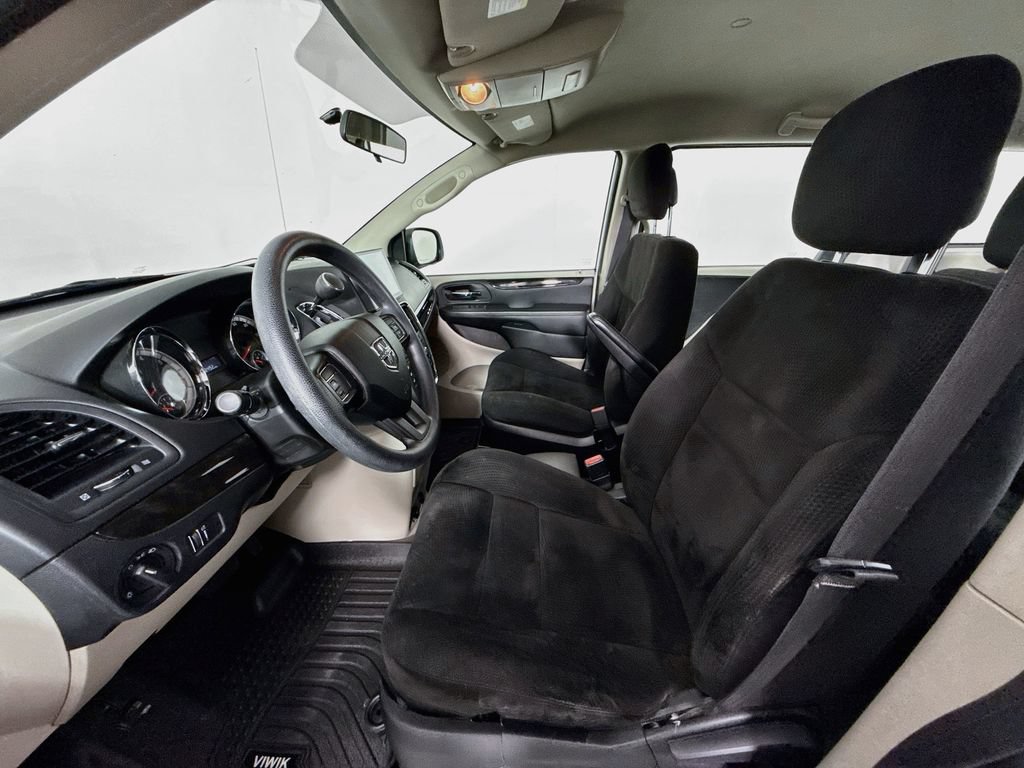 Used 2014 Dodge Grand Caravan American Value Package FWD image 5