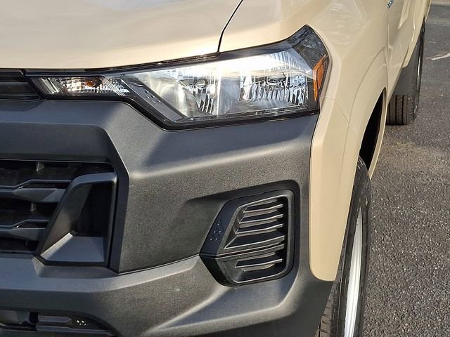 Used 2023 Chevrolet Colorado W/T image 9