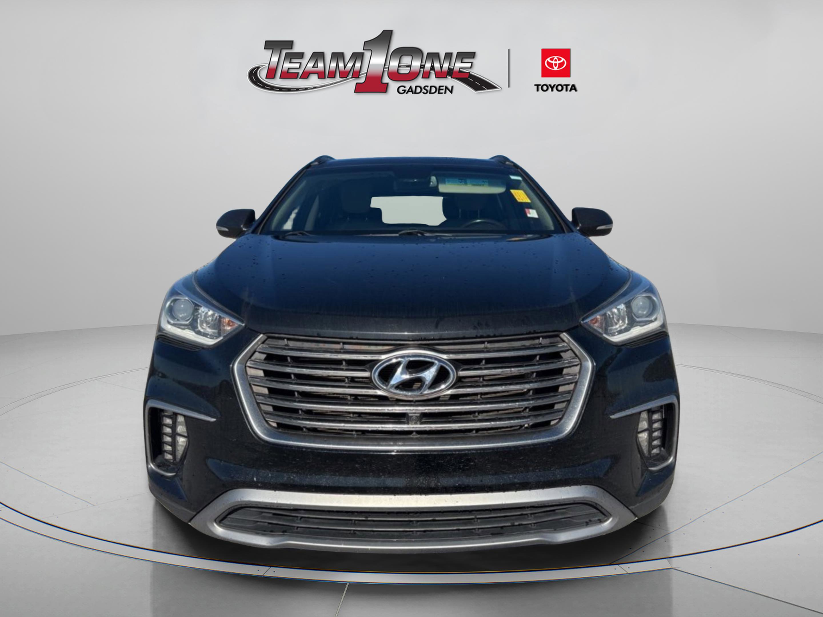 Used 2018 Hyundai Santa Fe SE image 2