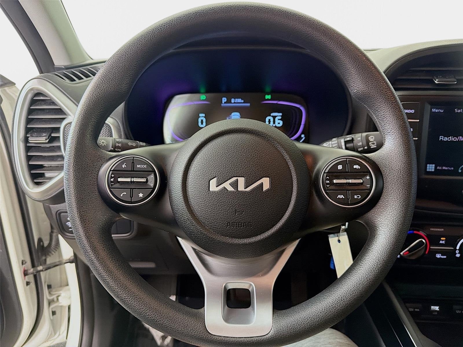 Certified 2023 Kia Soul LX w/ LX Technology Package FWD image 12