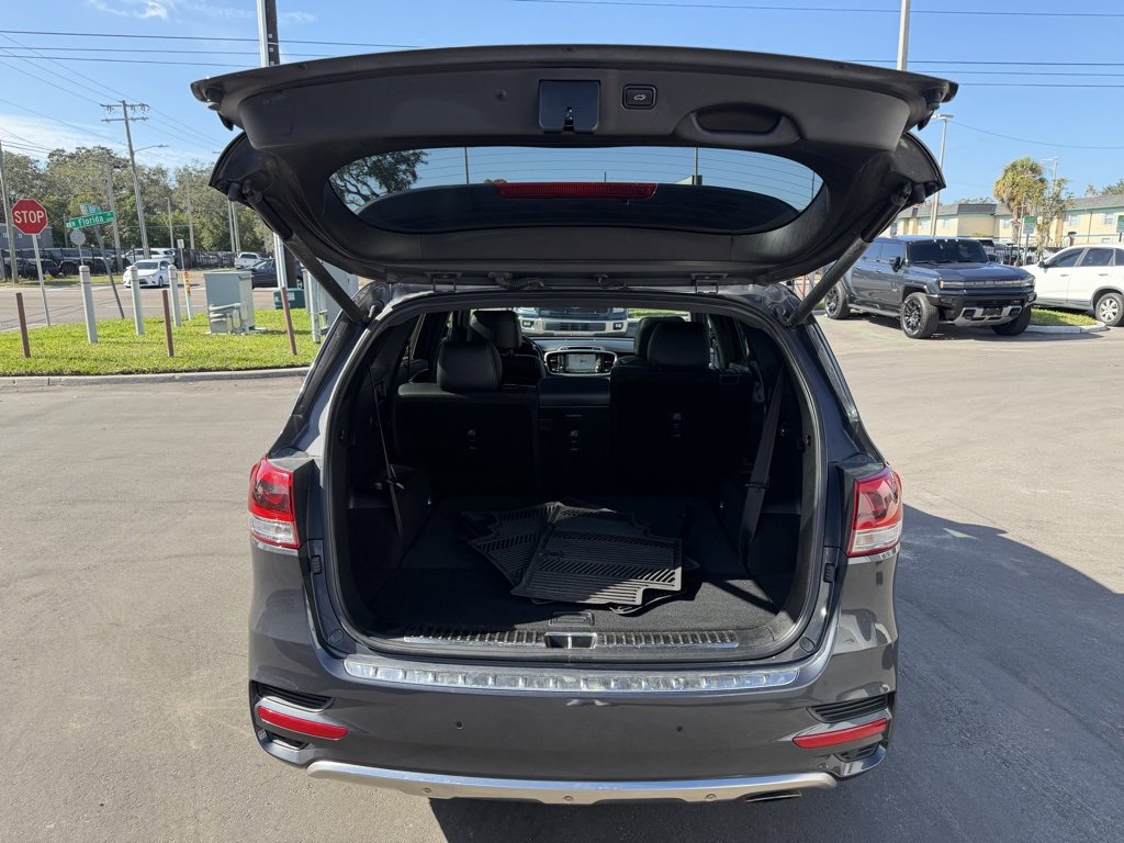 Used 2017 Kia Sorento SX image 40