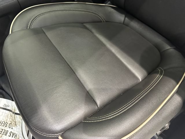 Used 2023 Chevrolet Traverse Premier w/ LPO, Floor Liner Package AWD/4WD image 9