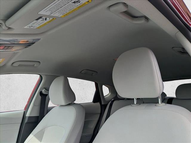 Used 2025 Hyundai Kona SEL image 18