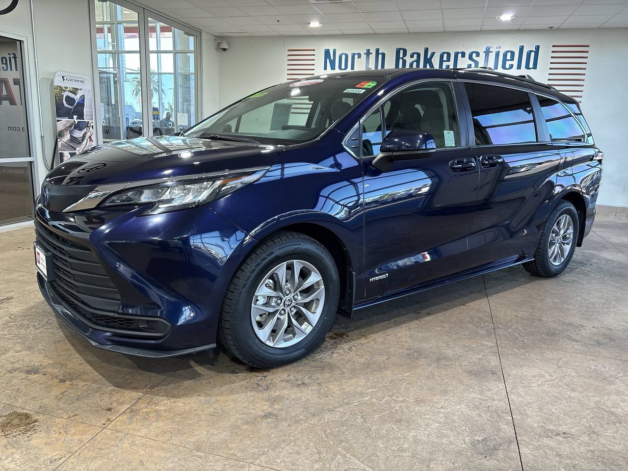 Certified 2021 Toyota Sienna LE