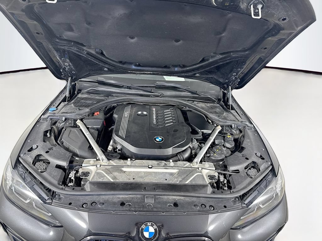 Used 2022 BMW M440i Coupe RWD image 31