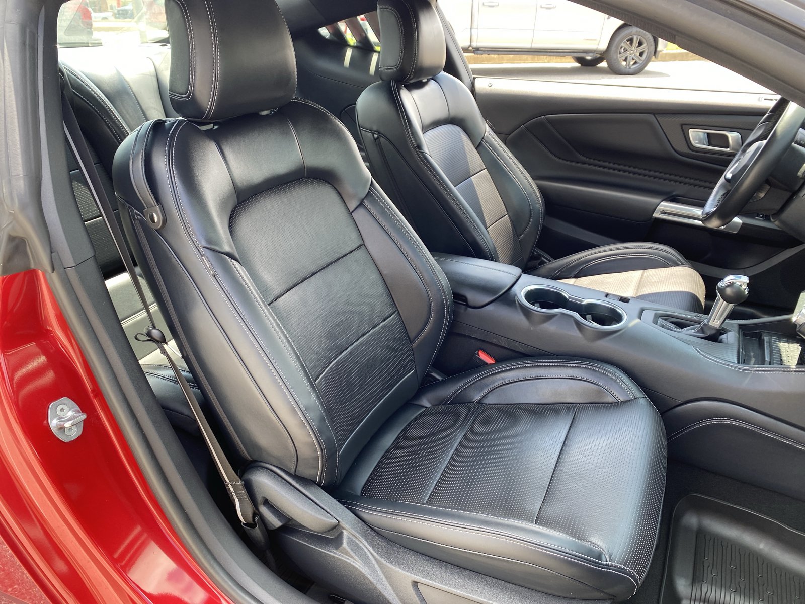 Used 2024 Ford Mustang Premium RWD image 22