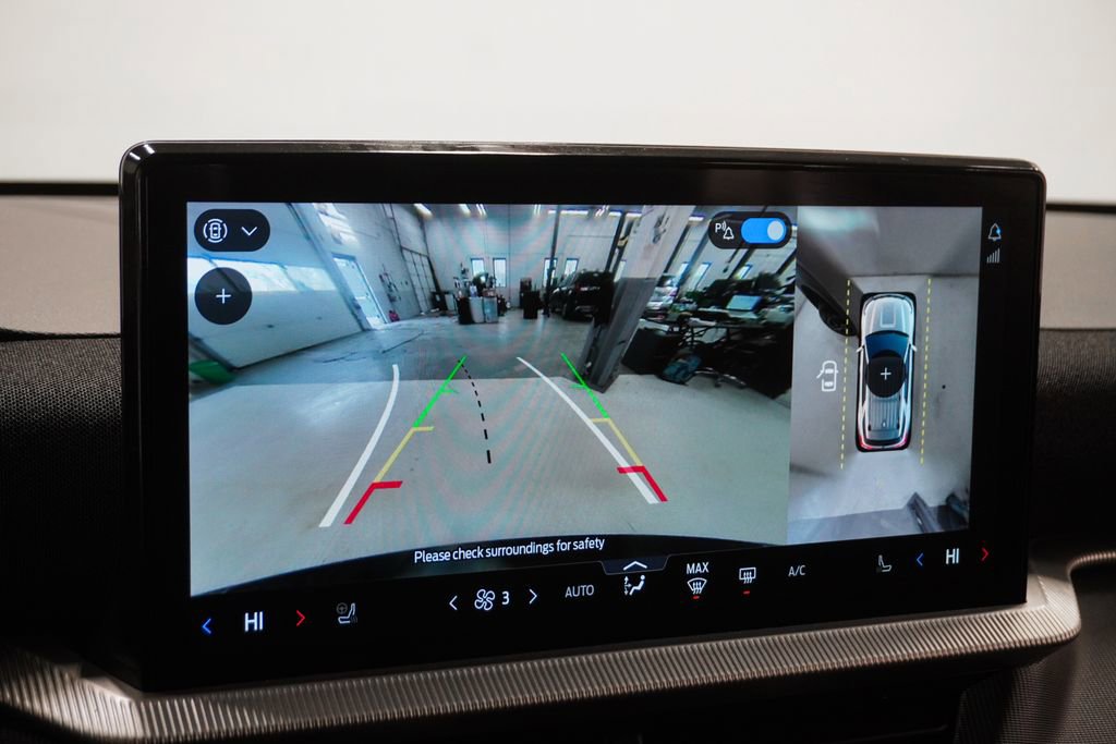 Used 2025 Ford Explorer ST-Line w/ ST-Line Street Pack image 22