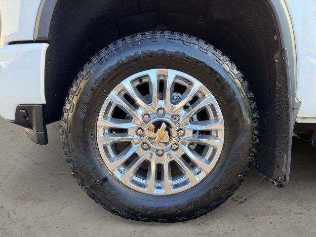 Used 2022 Chevrolet Silverado 3500 High Country w/ Z71 Off-Road Package AWD/4WD image 9