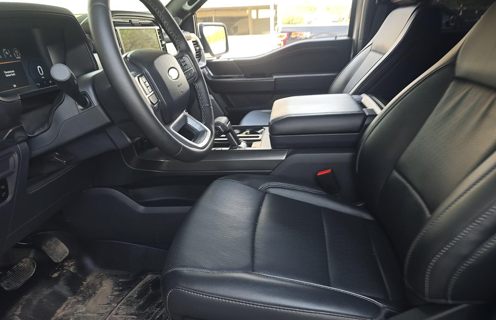 Used 2025 Ford F150 Lariat AWD/4WD image 7