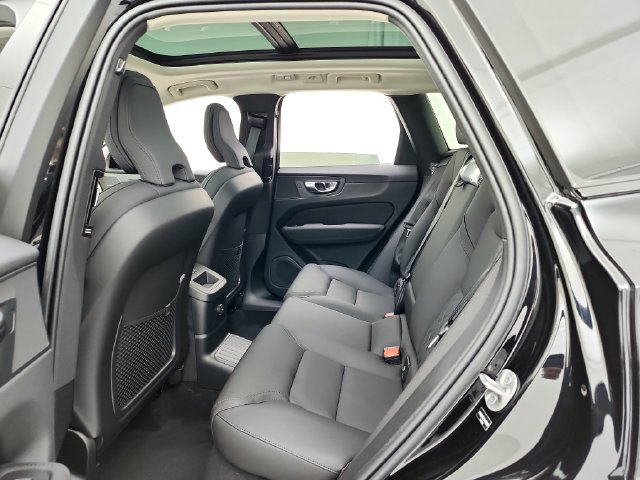 New 2026 Volvo XC60 T8 Plus w/ Climate Package AWD/4WD image 28