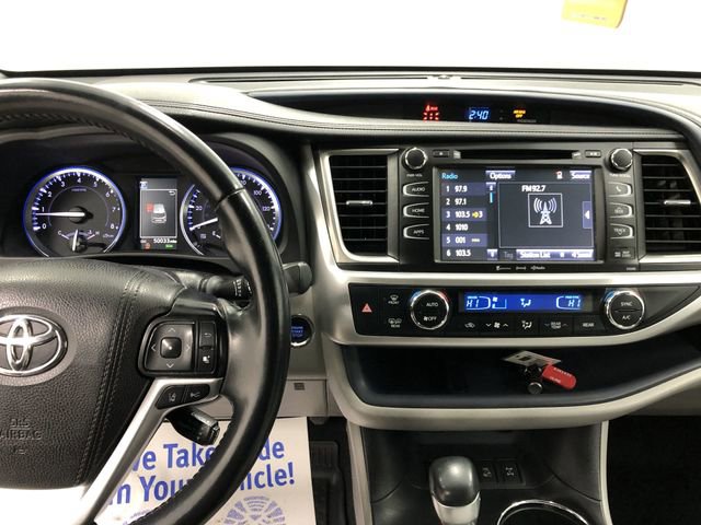 Used 2019 Toyota Highlander XLE image 19