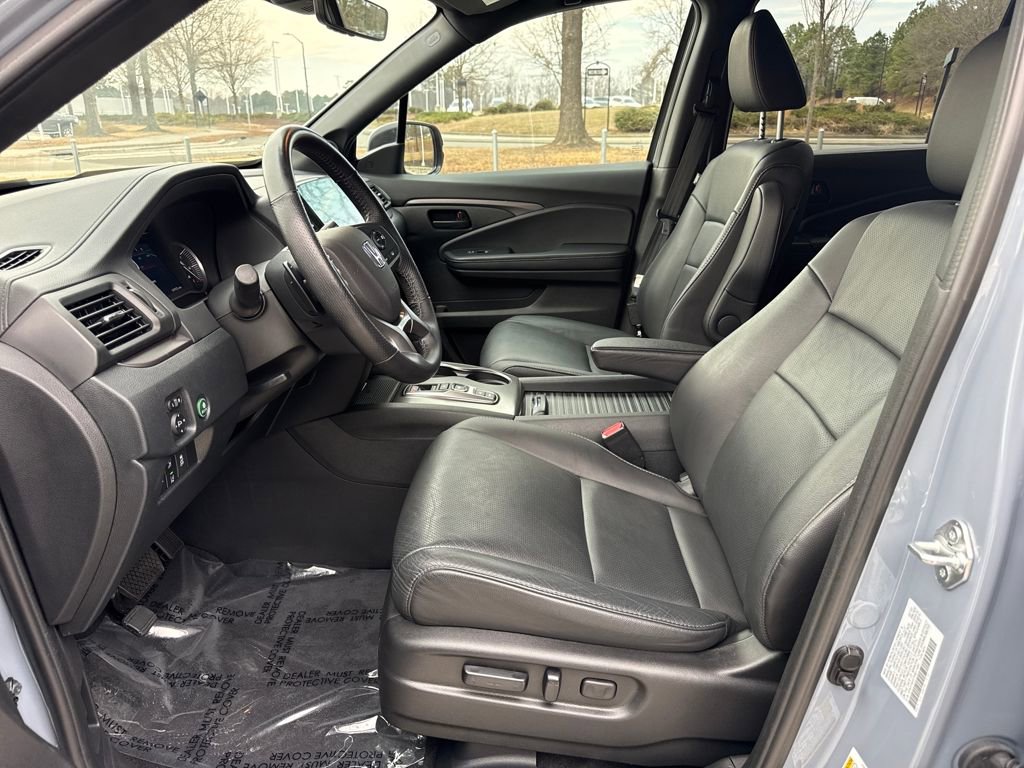 Used 2023 Honda Passport EX-L image 13