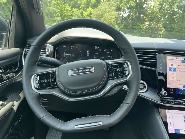 New 2026 Jeep Grand Wagoneer L Summit w/ Premium Group III AWD/4WD image 17