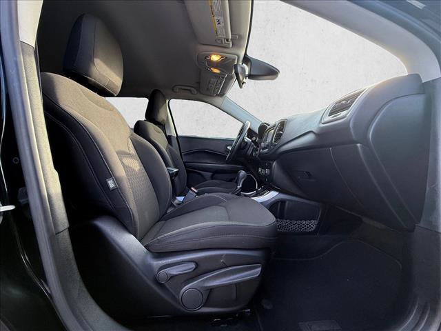 Used 2017 Jeep Compass Sport w/ Tech Group image 19