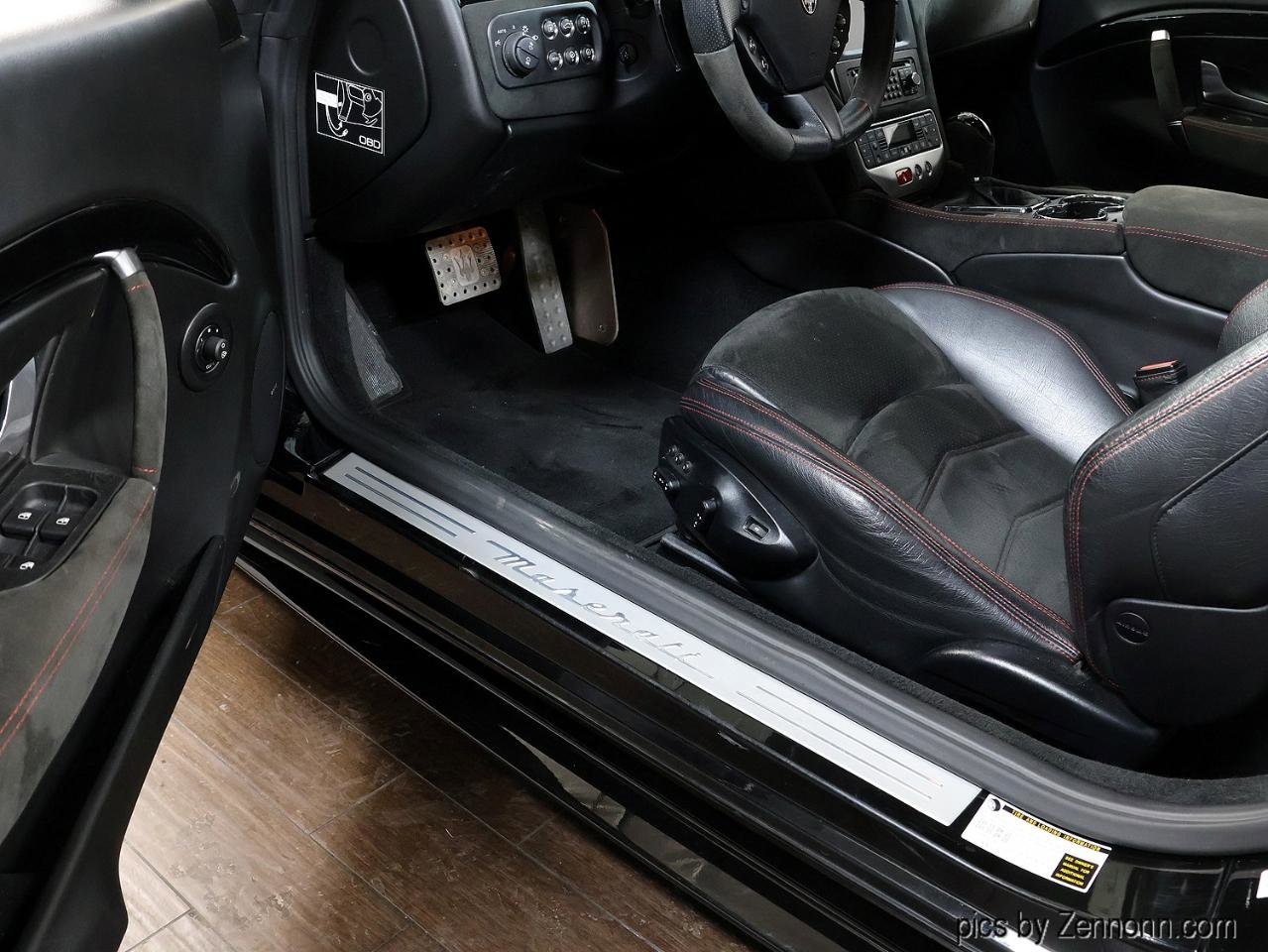 Used 2015 Maserati GranTurismo Sport RWD image 27