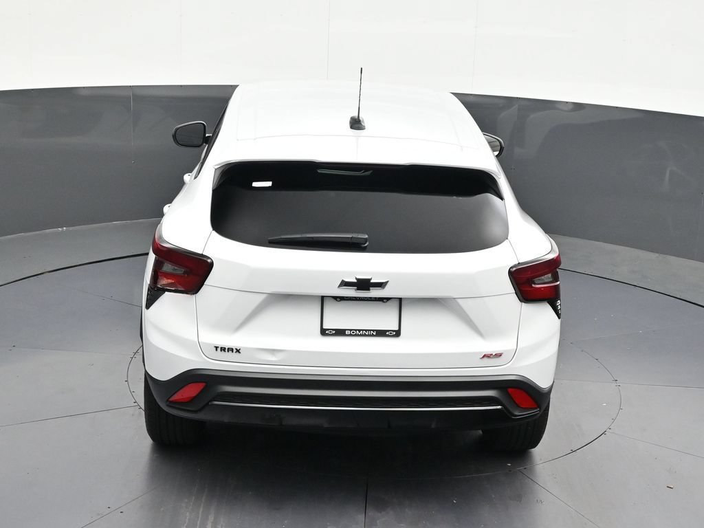 Used 2026 Chevrolet Trax RS FWD image 18