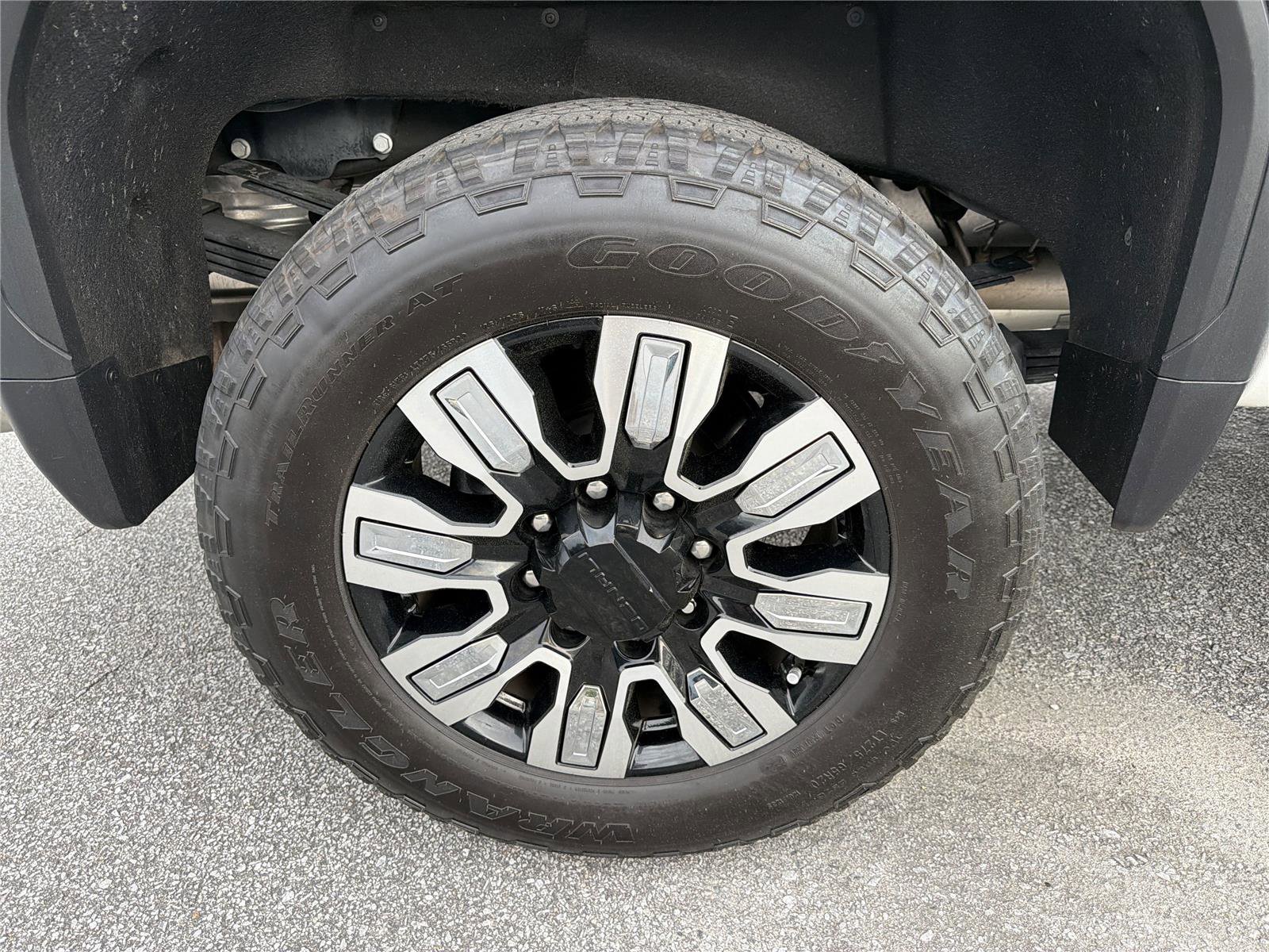 Used 2024 GMC Sierra 2500 Denali w/ Denali Reserve Package AWD/4WD image 17