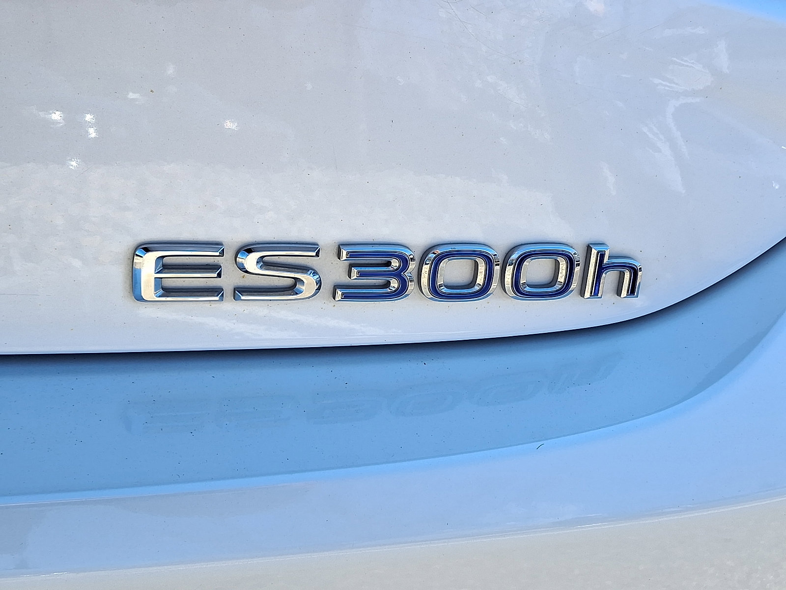 Used 2019 Lexus ES 300h w/ Luxury Package image 30