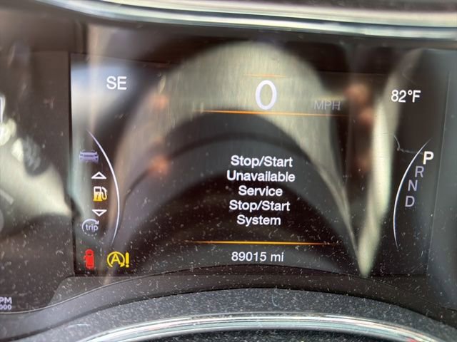 Used 2019 Jeep Grand Cherokee Laredo AWD/4WD image 12
