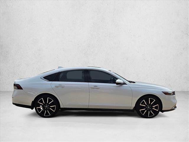 Used 2024 Honda Accord Touring image 4