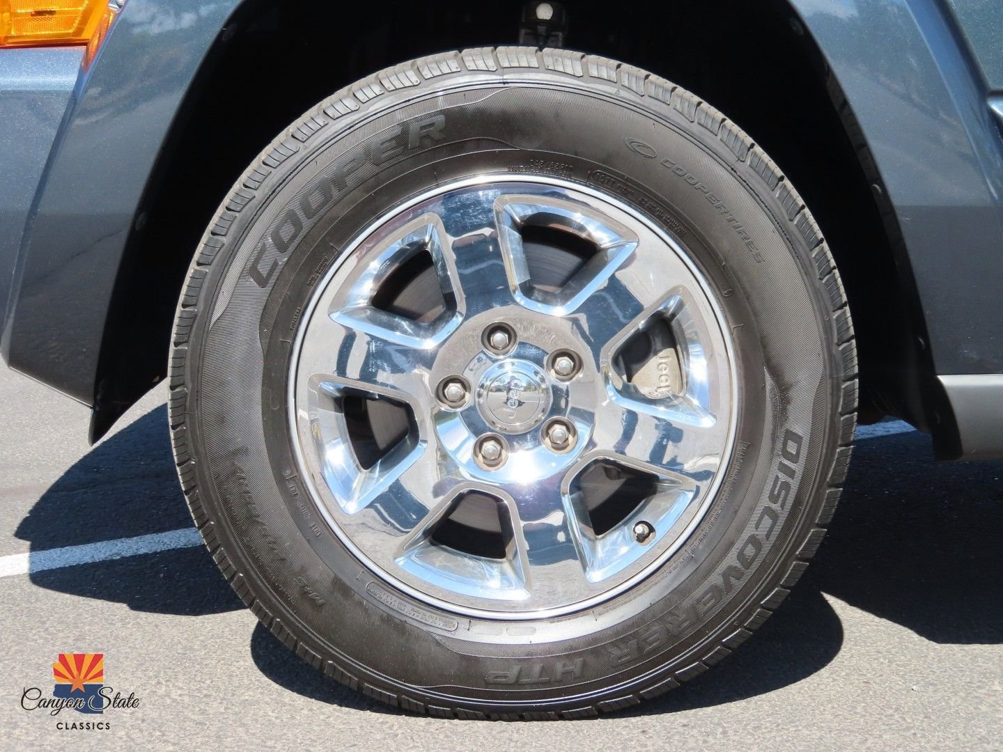 Used 2006 Jeep Commander Limited w/ Trailer Tow Group IV image 19