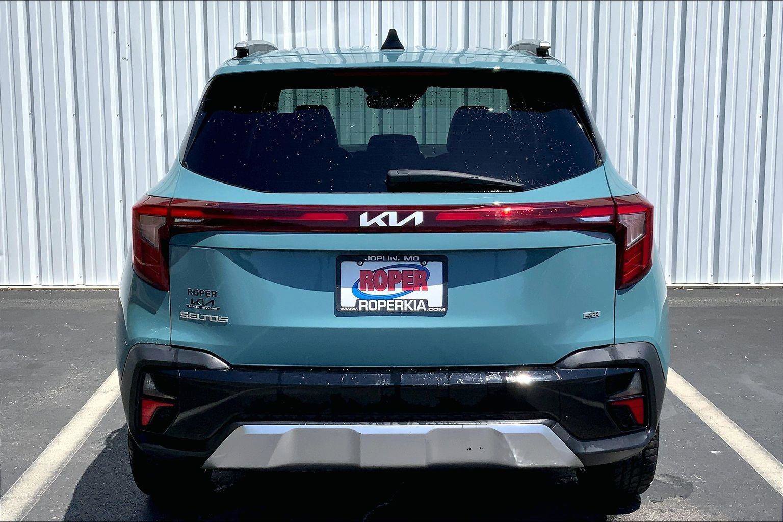 Used 2024 Kia Seltos EX AWD/4WD image 4