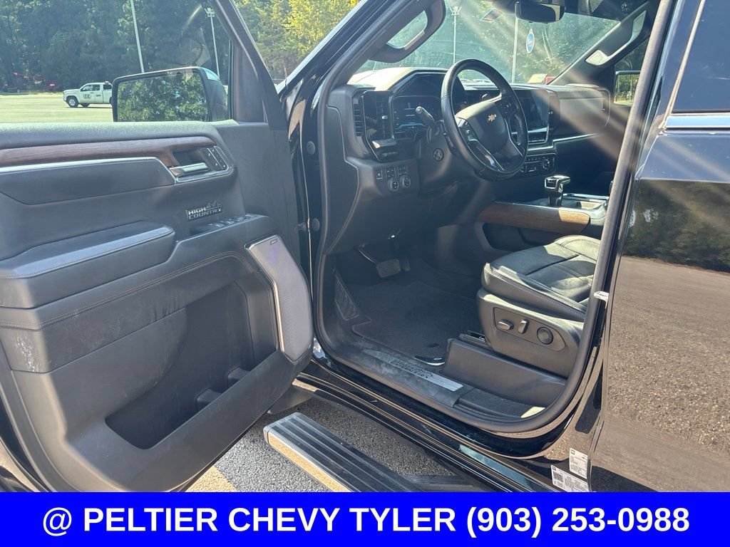 Used 2023 Chevrolet Silverado 1500 High Country w/ Technology Package AWD/4WD image 12