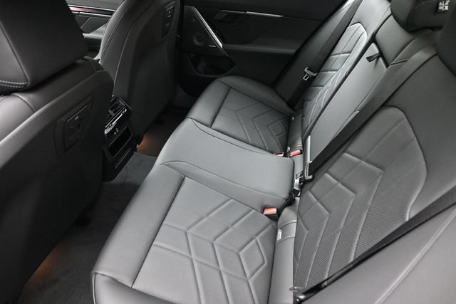New 2027 BMW 550e xDrive w/ Executive Package AWD/4WD image 22