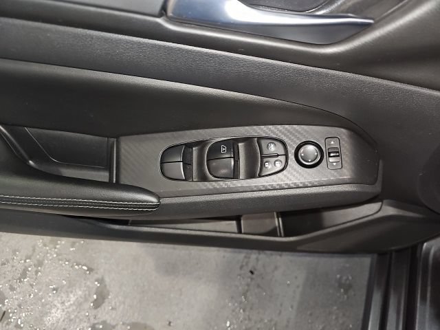 Used 2022 Nissan Altima 2.5 SV FWD image 11