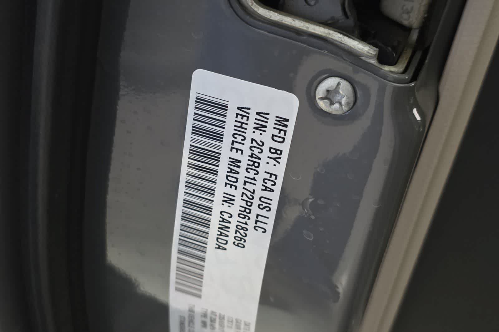 Used 2023 Chrysler Pacifica Touring-L FWD image 26
