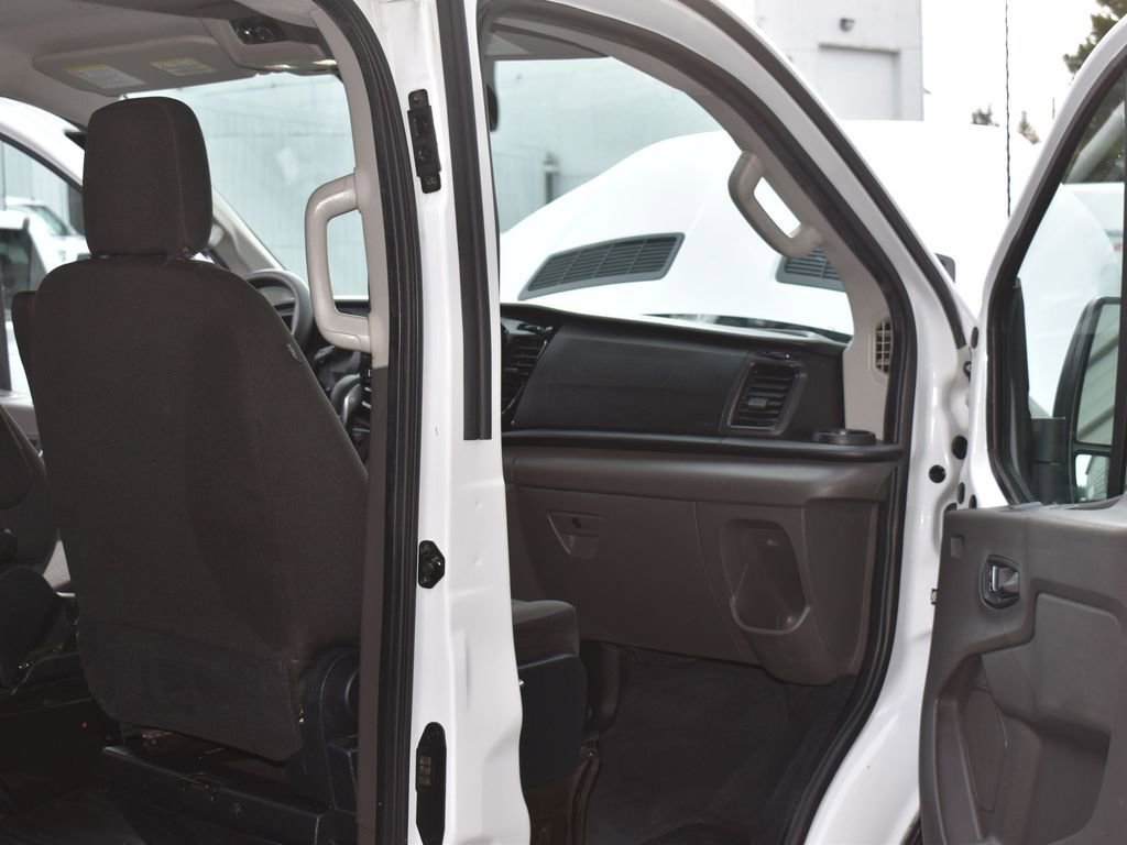 Used 2023 Ford Transit 350 XLT image 26