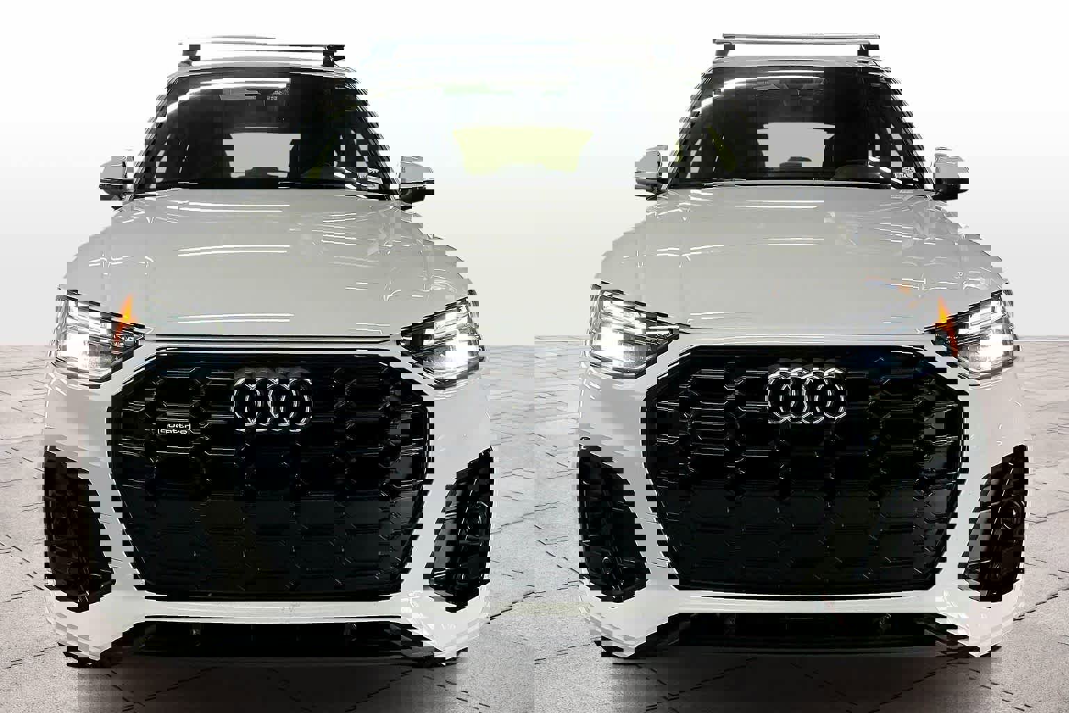 Used 2025 Audi Q5 2.0T Premium w/ Convenience Plus Package image 3