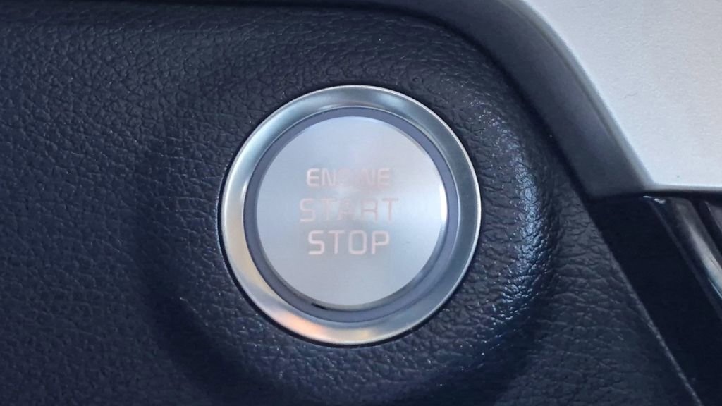 Certified 2025 Kia Telluride S image 31