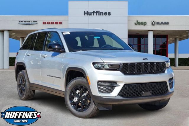New 2025 Jeep Grand Cherokee Altitude RWD image 1