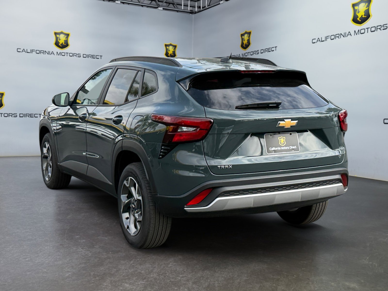 Used 2025 Chevrolet Trax LT image 3
