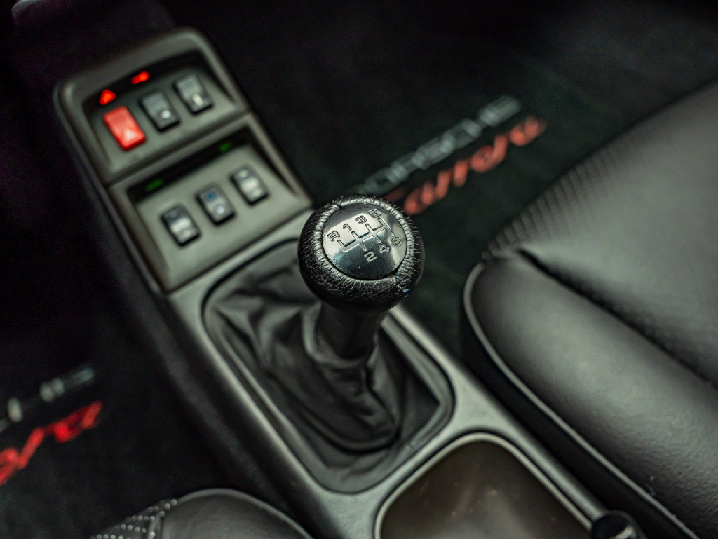 Used 1998 Porsche 911 Carrera RWD image 41