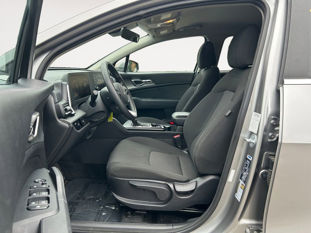 Used 2023 Kia Sportage LX image 15