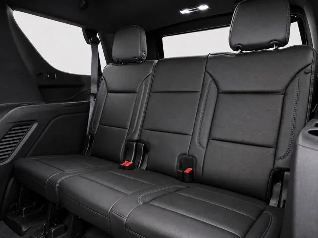 Used 2026 GMC Yukon Denali w/ Sun & Power Step Package AWD/4WD image 14