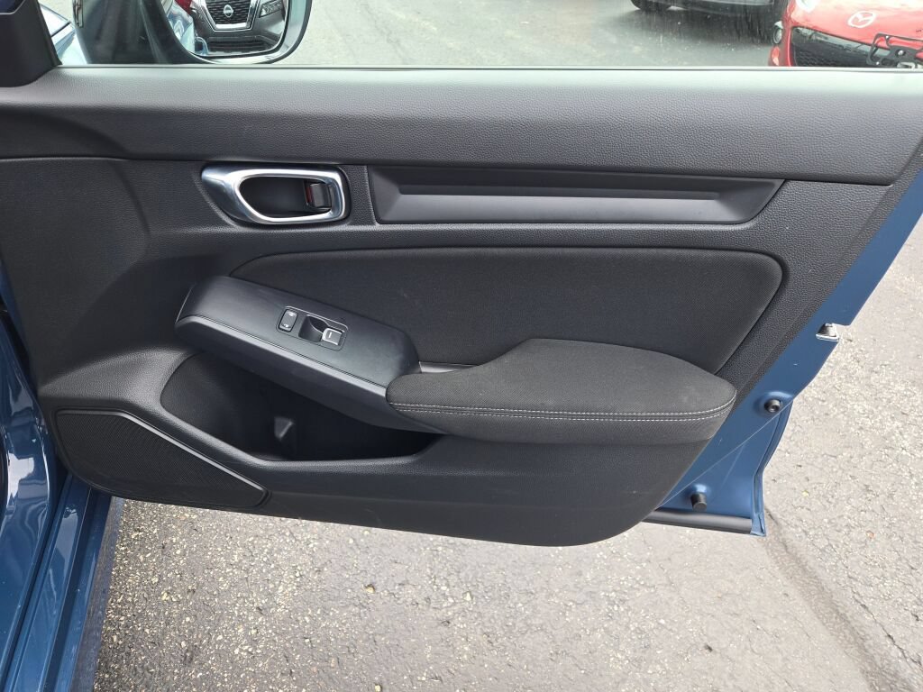 Used 2025 Honda Civic Sport image 5