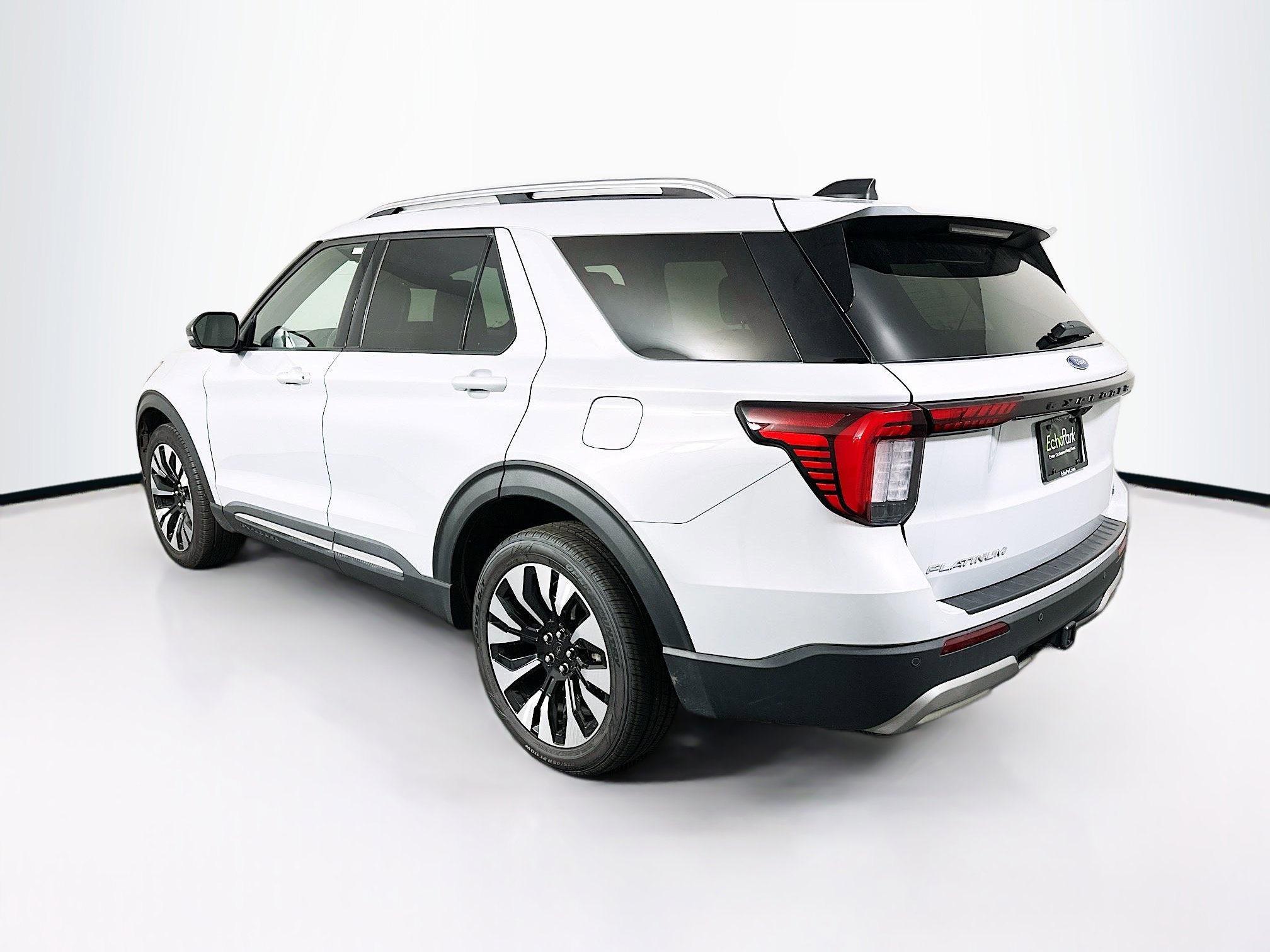 Used 2025 Ford Explorer Platinum w/ LUX Leather Package AWD/4WD image 5