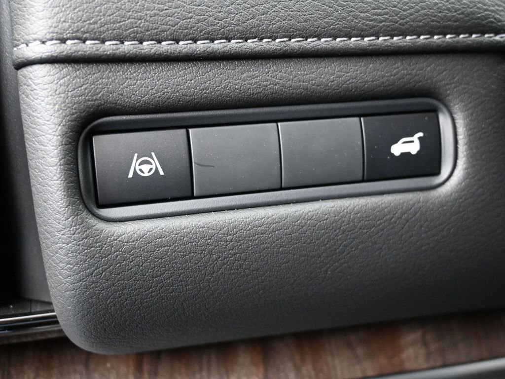 New 2025 Nissan Armada SL w/ Captain's Chari Seat Package image 14