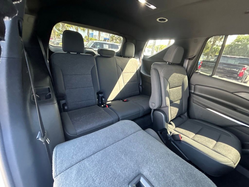 Used 2024 Chevrolet Traverse LT w/ Trailering Package FWD image 22